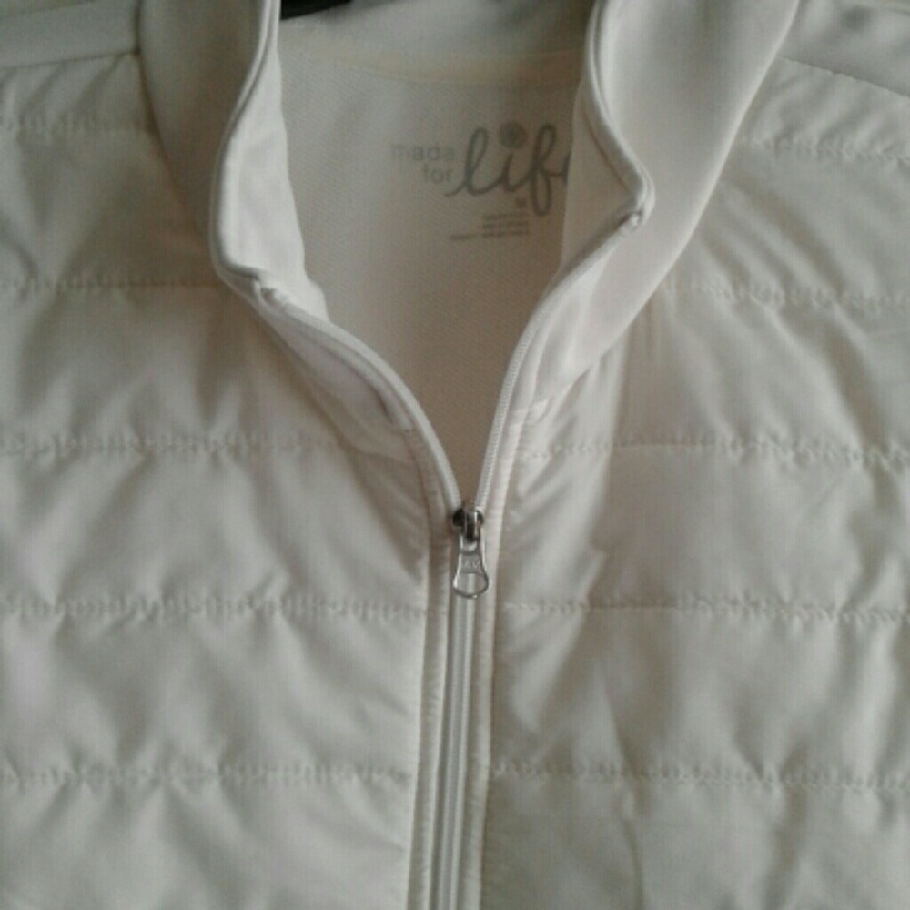 Vest - Picture 4 of 4